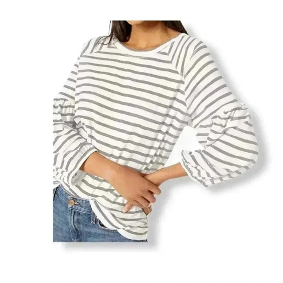 Jessica Simpson Women's Suwa Pullover Sweater - Picture 2 of 3